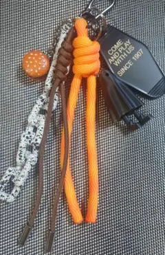 ハンドメイド　パラコード　バックチャーム　じゃらじゃらキーホルダー　おばけ　タグ
