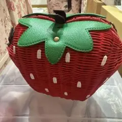 いちご　かごバッグ　ショルダーバッグ