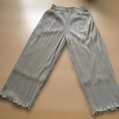 DRESKIPグレー プリーツ ワイドパンツ