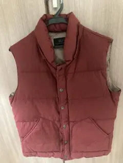ダウンベスト　ワインレッド