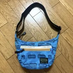 クレードスコープ　ナイロンショルダーバッグ　　 電車プリント ブルー