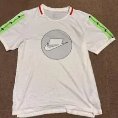 Nike Dri-FIT ランニング　シャツ