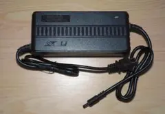 DCコネクタ 54.6V 48V 2A 電動自転車 ひねちゃ モペット用充電器