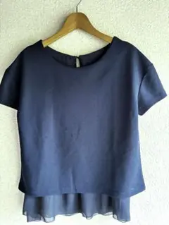 qualiteネイビー 半袖トップス シフォン裾付き