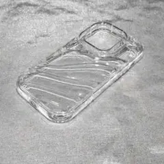 iPhone15 波模様クリアケース