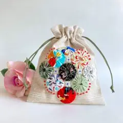 【ハンドメイド】ミラー入りヨーヨーキルト刺繍巾着　02
