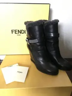 新品FENDI本革ショートブーツ フェンディ イタリア 箱 保存袋 タグ付き