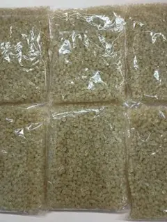 ③ペレット　約700g