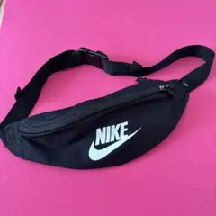 Nike ボディバッグ ブラック