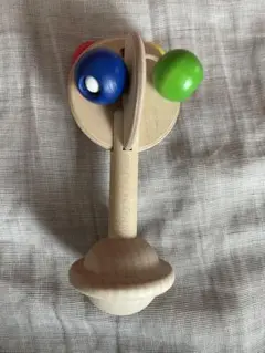 ネフ社　ドリオ　木製カラフルラトル