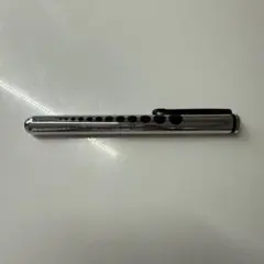 ペンライト　医療用　瞳孔計測定メモリ付き