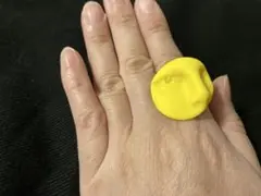 顔デザイン イエローリング