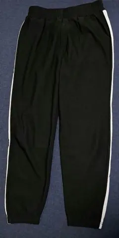 黒 ジャージパンツ 白いストライプ