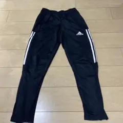 adidas ブラックジャージパンツ ストライプ