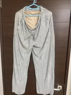 GU プリーツパンツ　 Lサイズ