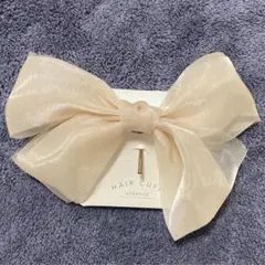 レディース　リボンヘアアクセサリー ベージュ　新品未使用