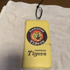 Hanshin Tigers 手帳型ケース イエロー ピカチュウ