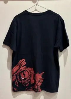 UNIQLO ガンダムコラボ40周年記念Tシャツシャア専用ザクⅡメンズLサイズ
