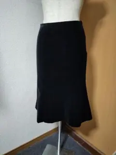 おしゃれ　アーヴェヴェ　黒い　ベルベット　タイトスカート
