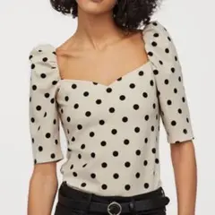 送料込み! H&M パフスリーブ