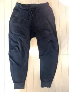 NIKE テックフリース パンツ 黒 Mサイズ ダメージあり