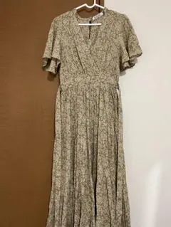 花柄Vネック半袖ロングワンピース