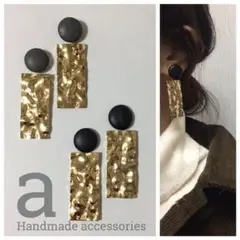 2011-1 ブラック☺︎レザーカボション×メタルゴールドプレートのピアス☺︎