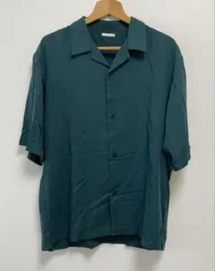 GU ダークグリーン 半袖シャツ