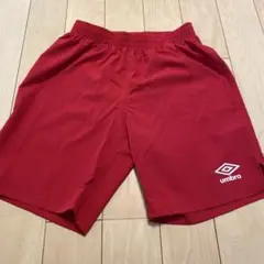 umbro レッド ハーフパンツ Mサイズ
