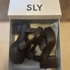 SLY サンダル