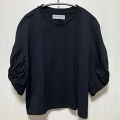 値下げ！サヤカ ディヴィス　ツイストスリーブTシャツ