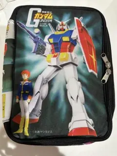 【新品未使用】機動戦士ガンダム 収納ケース　マルチ薄型ポーチ