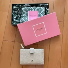美品！ケイト・スペード二つ折り財布ゴールドKate spade