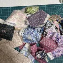 リバティ　タナローン　小さなはぎれ　約65g