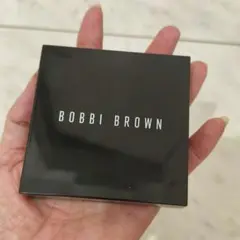 美品 BOBBI BROWN ピンクグロウ ハイライトパウダー
