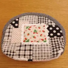 ハンドメイド　キルティングのポーチ