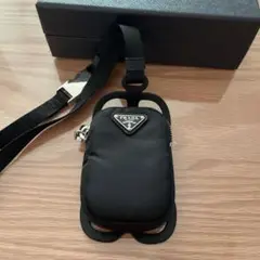 プラダ スマホショルダー ナイロンスマートフォンケース