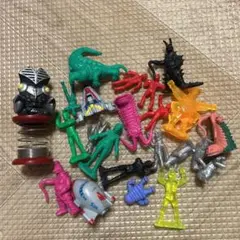 ウルトラマンシリーズ 怪獣フィギュアセット　ウルトラマン　エンビ人形　指人形