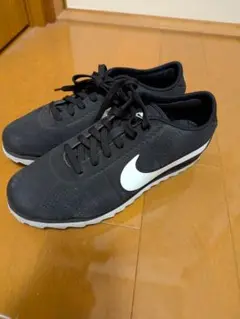 Nike ナイキ　底に通気穴　トレーニングシューズ サイズ25cm