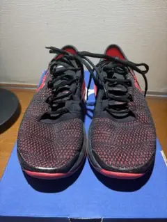 Under Armour SpeedForm 黒/赤 スニーカー