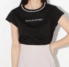 JILL by JILL STUART パール付きロゴTシャツ ジルスチュアート