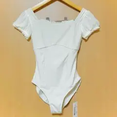 新品未使用 アイボリー バレエレオタード M パッド付