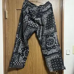 バンダナ柄 ブラックパンツ ゴムウエスト　ペイズリー