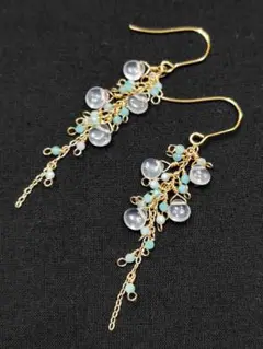 ☆天然石アイスクォーツとアマゾナイトの涼しげなピアス(サージカルステンレス)