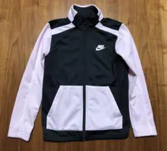 ナイキ　ジュニアジャージ Sサイズ　美品