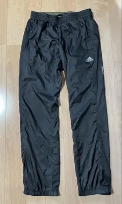 adidas ブラック ナイロンパンツ