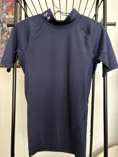 Under Armour HeatGear コンプレッションアンダーシャツ SM