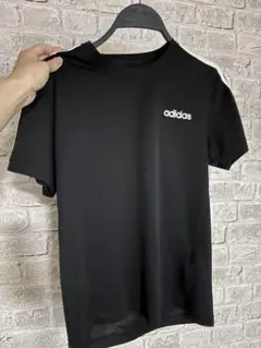 adidas 黒 レディースMサイズ Tシャツ