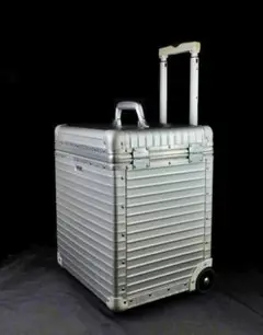 2025年最新】RIMOWA レコードケース・バッグの人気アイテム