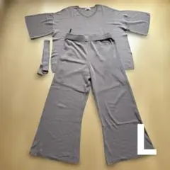 ベージュ夏ニットパンツセットアップ